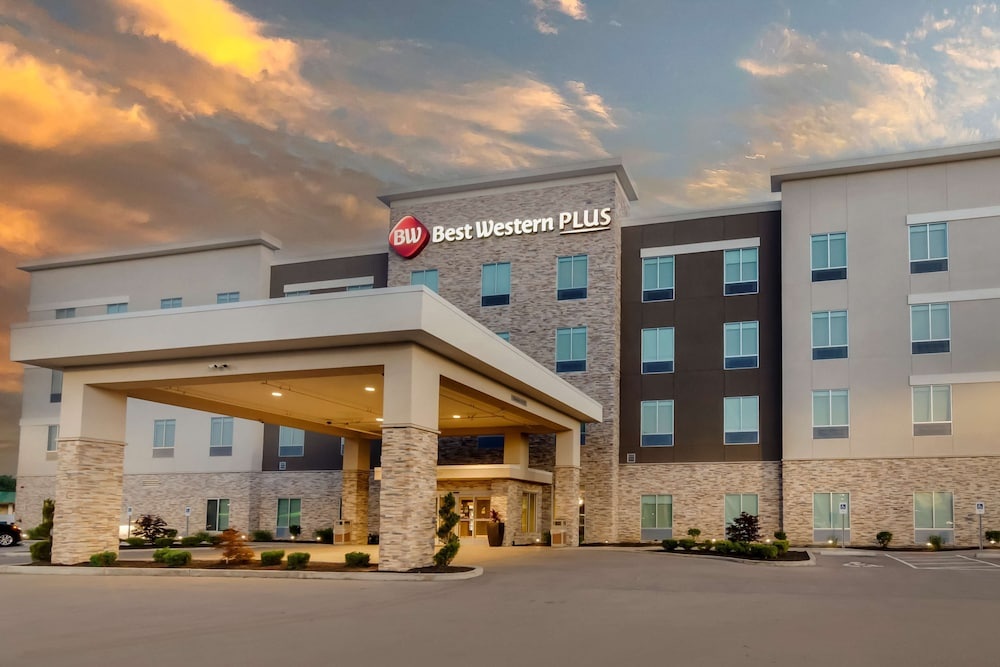 photo 1 of Econo Lodge Saint Louis