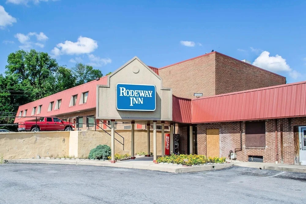photo 1 of Econo Lodge Wormleysburg