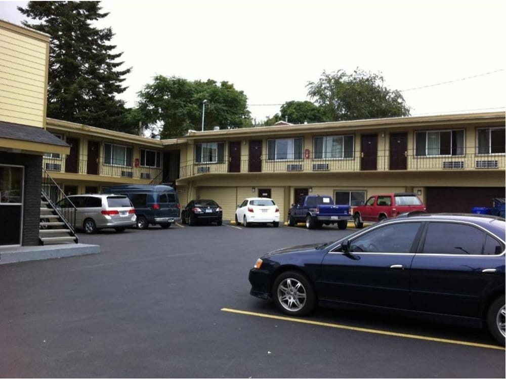 photo 1 of Economy INN