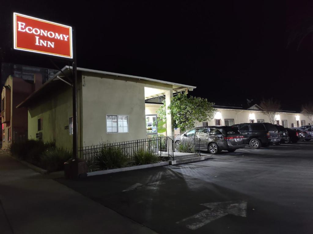 photo 1 of Economy Inn Richmond