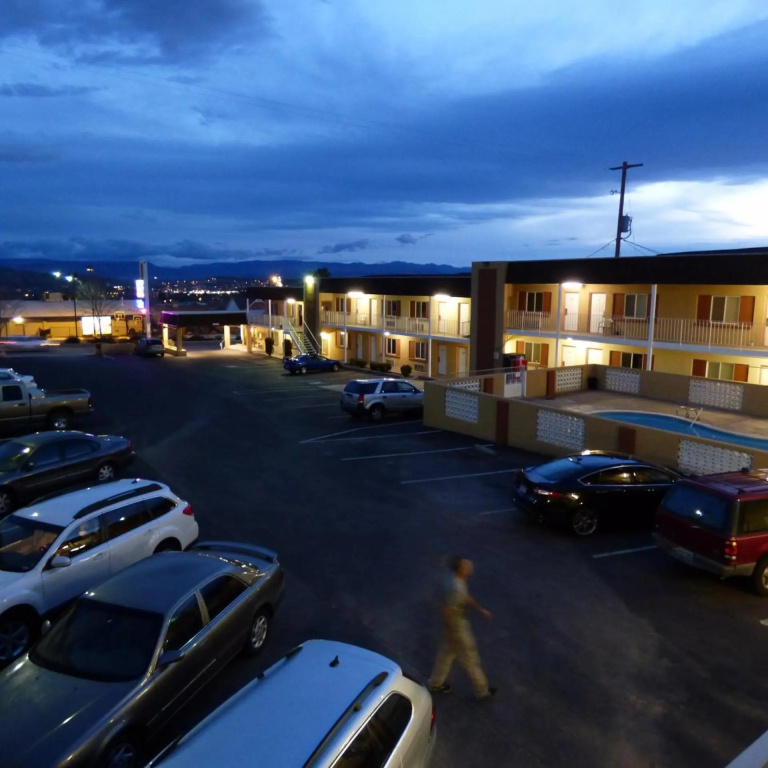 photo 1 of Economy Inn & Suites