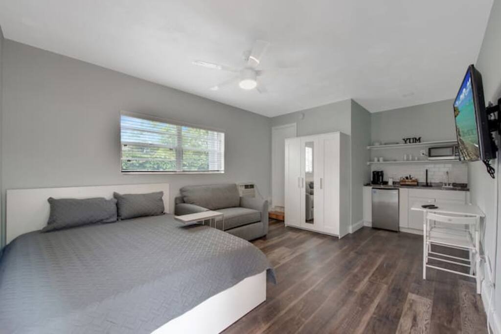 photo 1 of Edgewood Studio in Dania Beach