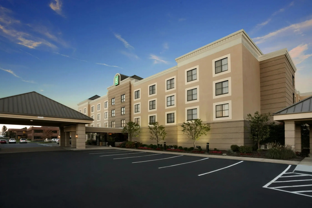 photo 1 of Embassy Suites by Hilton Cleveland Beachwood