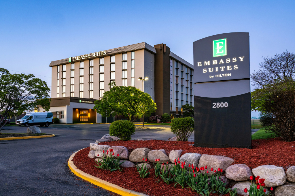 photo 1 of Embassy Suites by Hilton Minneapolis Bloomington Edina