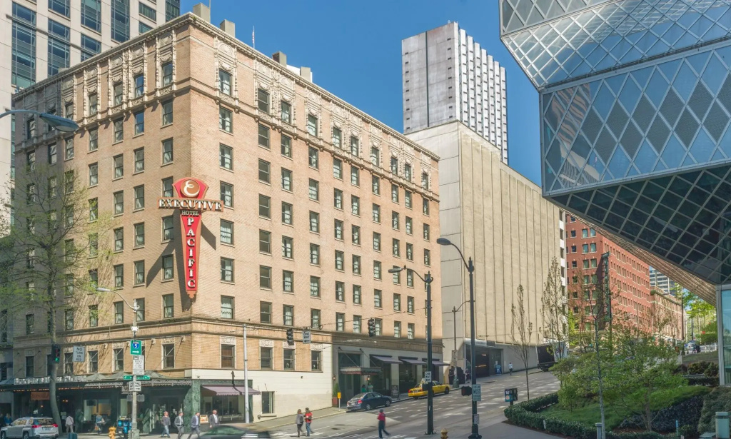 photo 1 of Executive Hotel Pacific