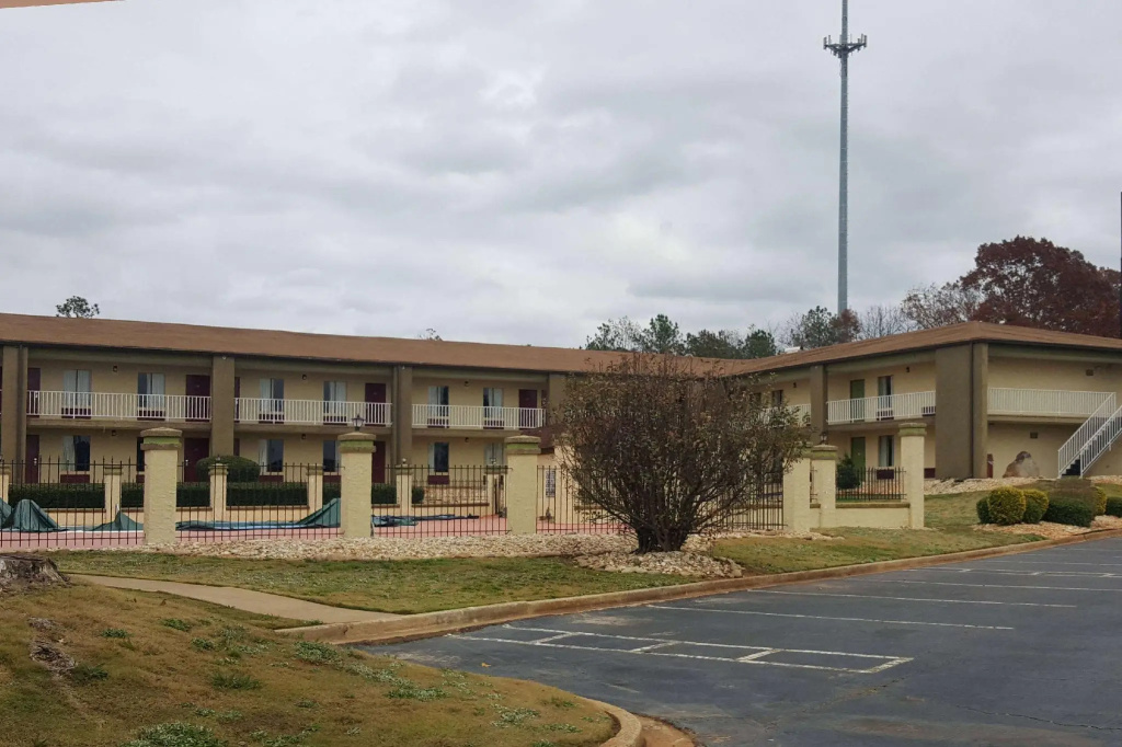 photo 1 of Motel 6 Stockbridge, GA – Hwy 138 W