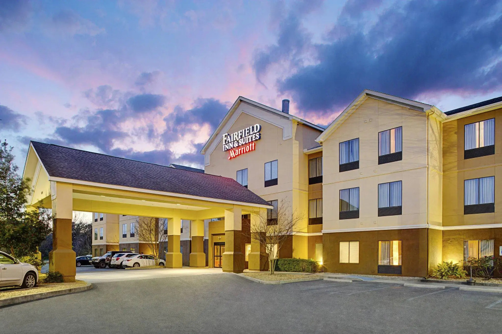 photo 1 of Fairfield Inn & Suites by Marriott Lafayette South