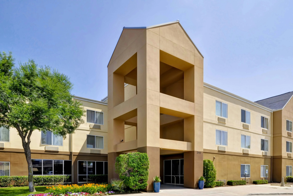 photo 1 of Fairfield Inn & Suites Dallas Medical/Market Center