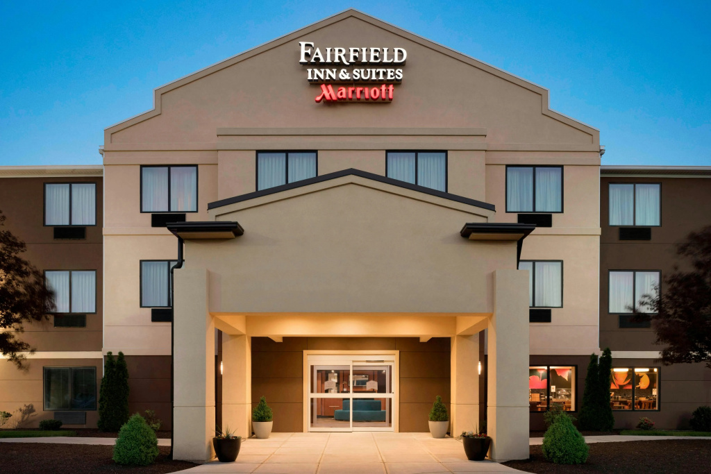 photo 1 of Fairfield Inn & Suites Hartford Manchester