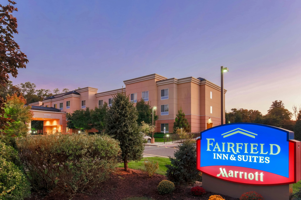 photo 1 of Fairfield Inn & Suites Mahwah