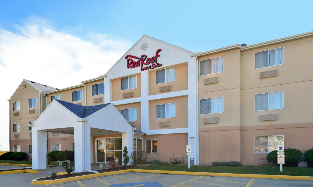 photo 1 of Red Roof Inn & Suites Danville, IL