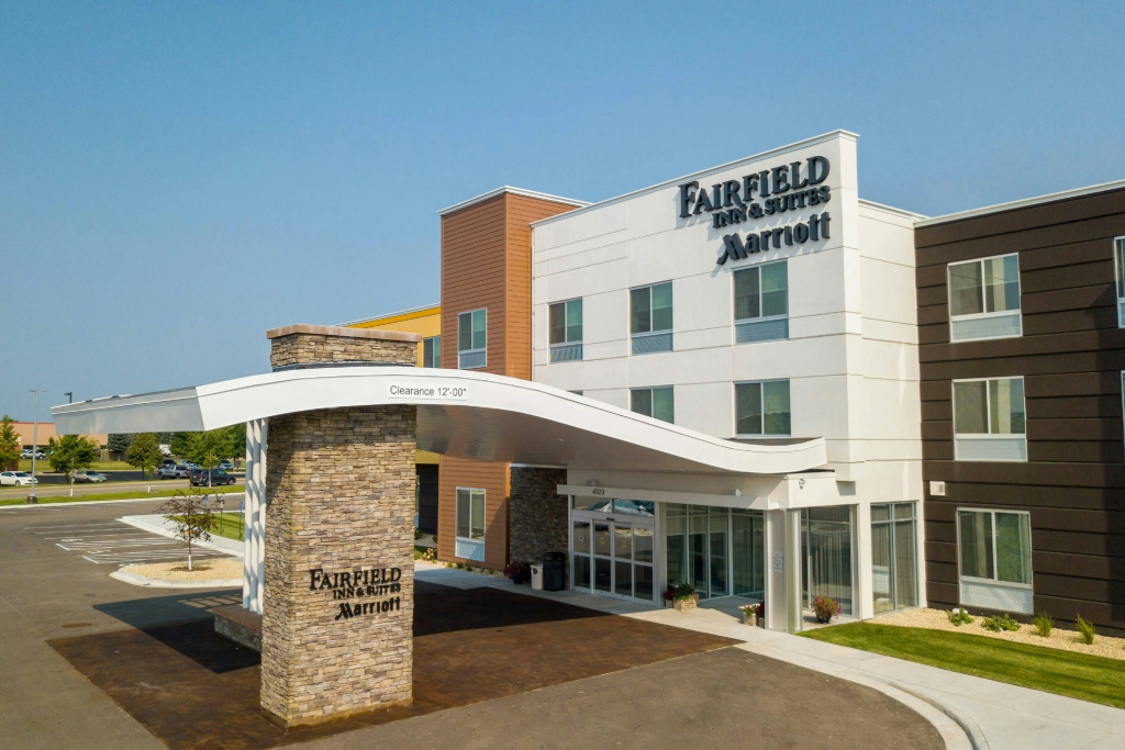 photo 1 of Fairfield Inn & Suites by Marriott Alexandria