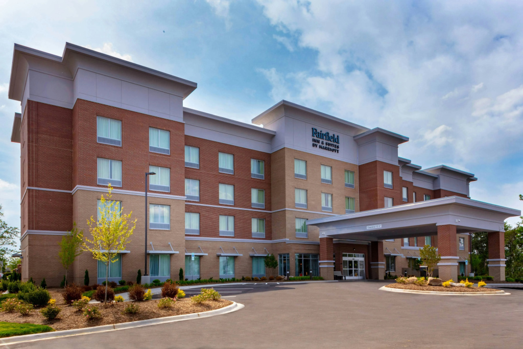 photo 1 of Fairfield Inn & Suites by Marriott Charlotte Pineville