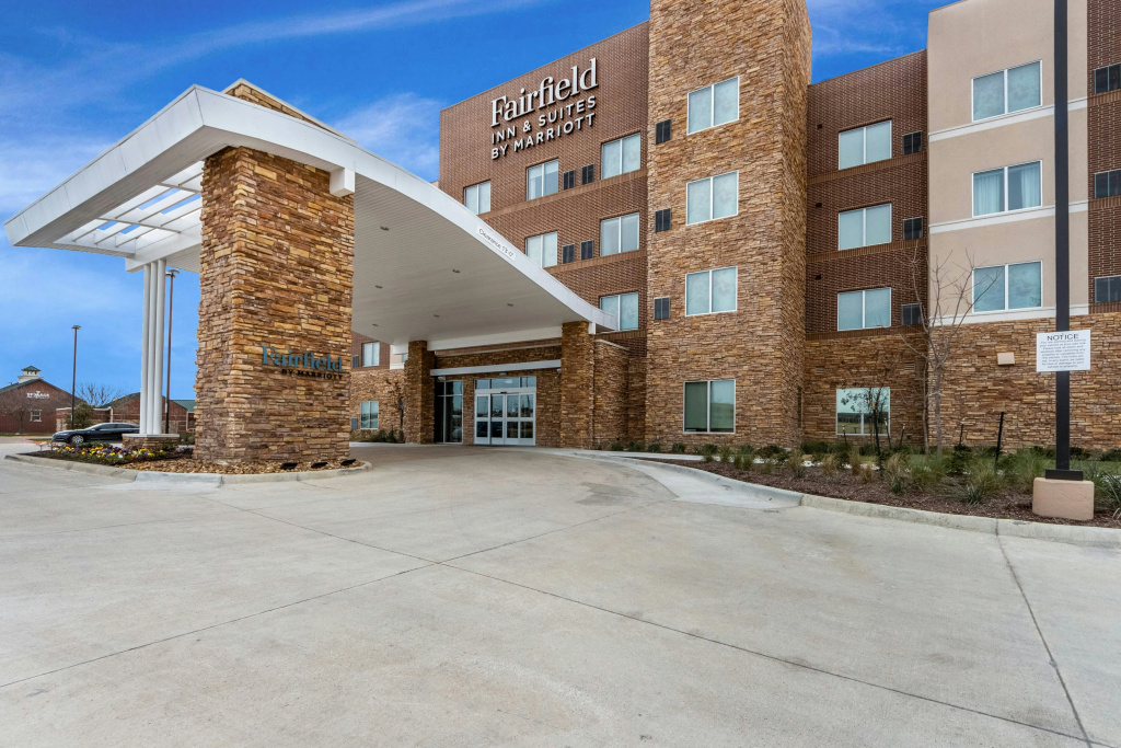 photo 1 of Fairfield Inn & Suites by Marriott Dallas DFW Airport North/Coppell Grapevine