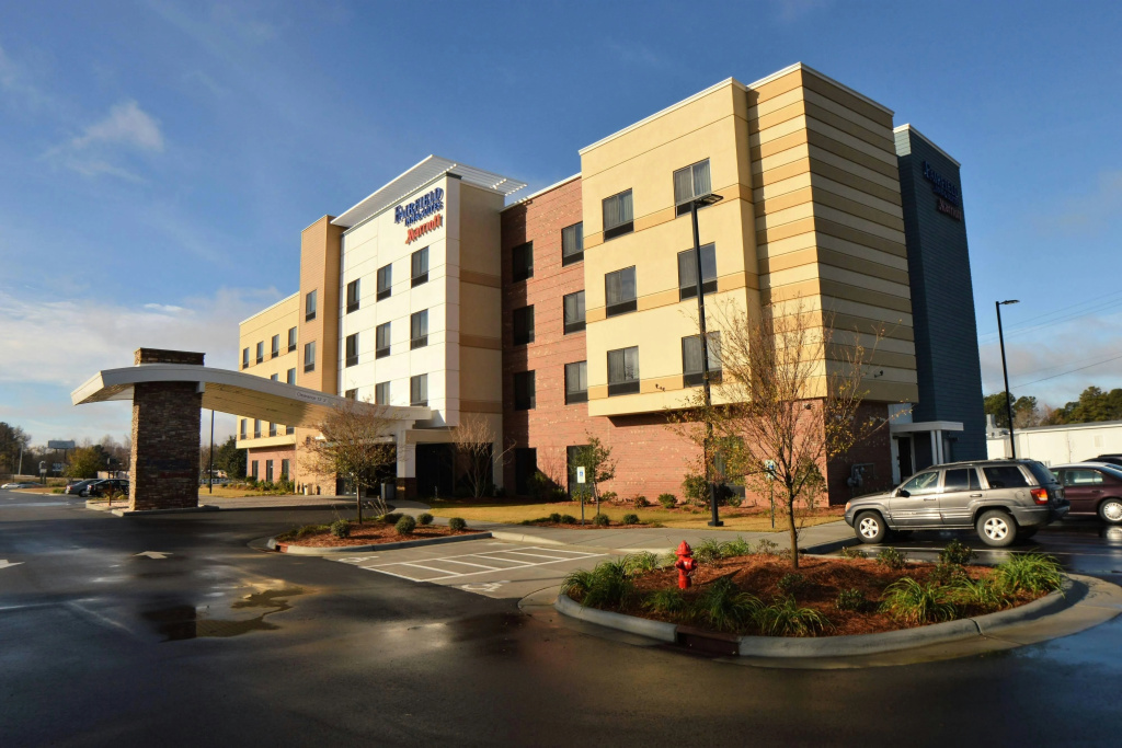 photo 1 of Fairfield Inn & Suites Dunn I-95