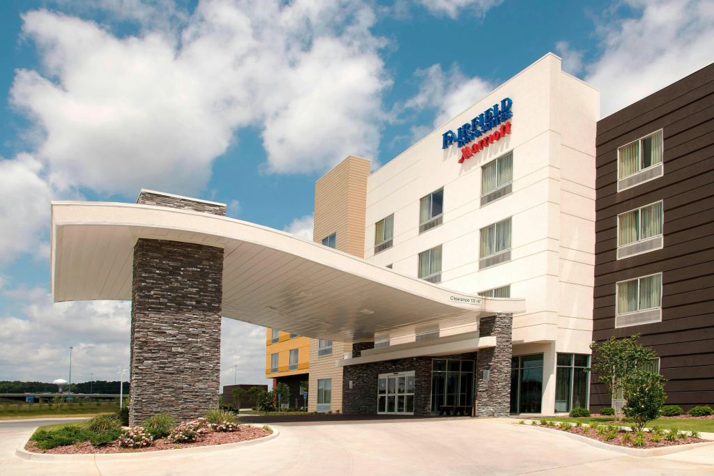 photo 1 of Fairfield Inn & Suites by Marriott Jackson Clinton
