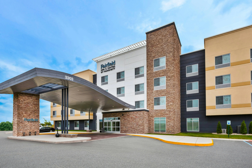 photo 1 of Fairfield Inn & Suites by Marriott Kalamazoo