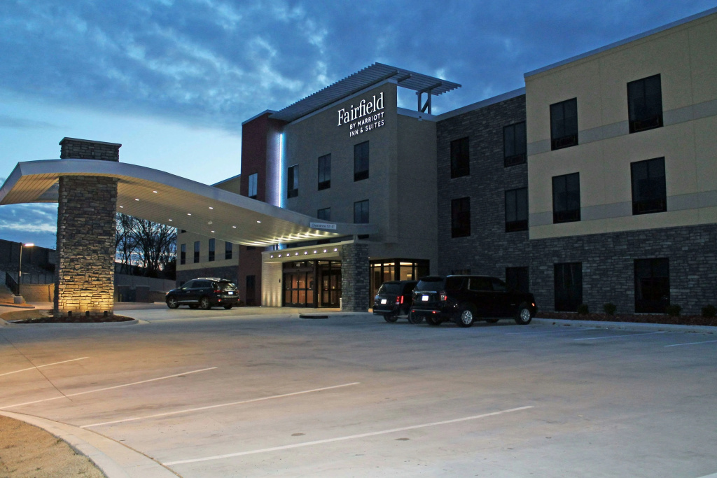 photo 1 of Fairfield Inn & Suites by Marriott St. Louis South