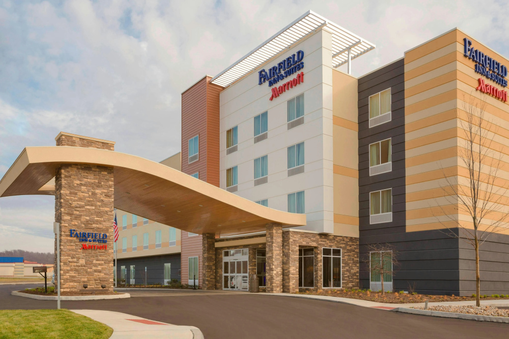 photo 1 of Fairfield Inn & Suites Pittsburgh Airport/Robinson Township