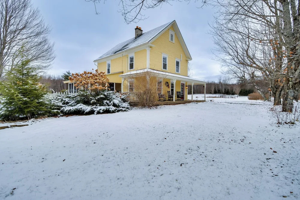 photo 1 of Farmhouse on Ammonoosuc River Near Cannon Mountain