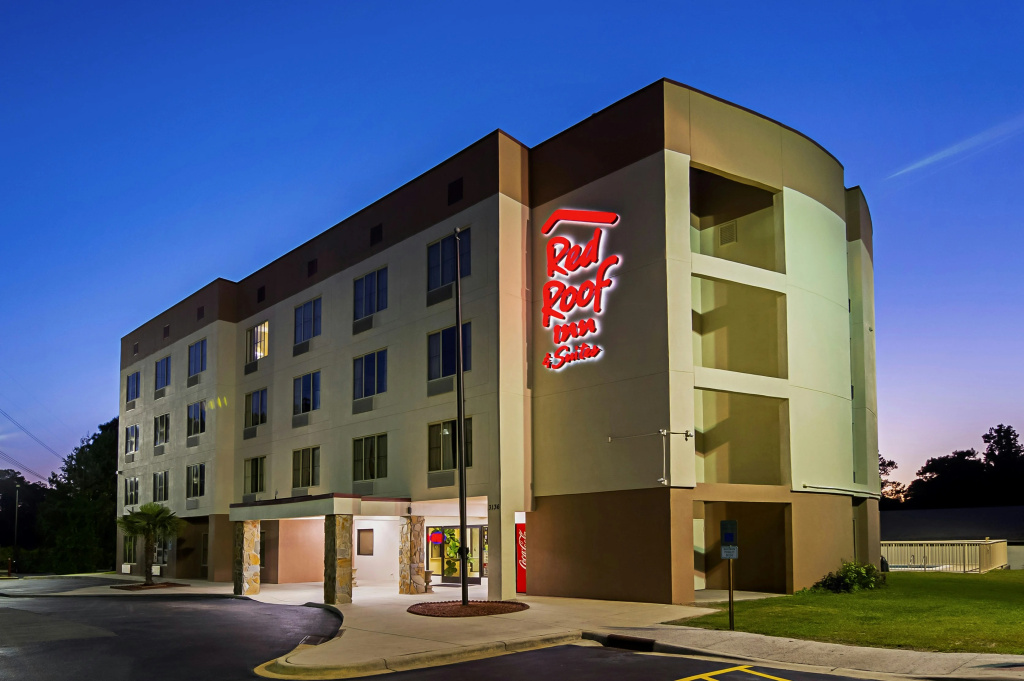 photo 1 of Red Roof Inn & Suites Fayetteville - Fort Bragg