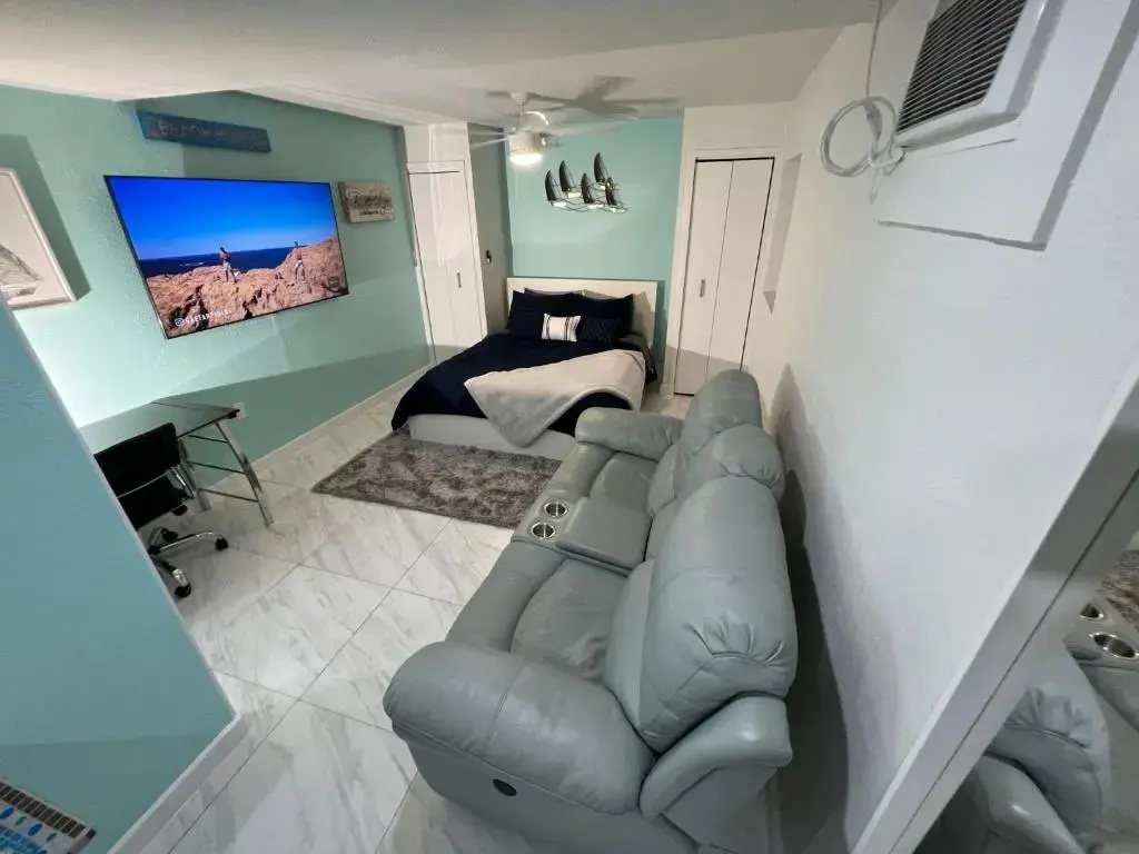 photo 1 of Flamingo Studio - 5 min to Beach