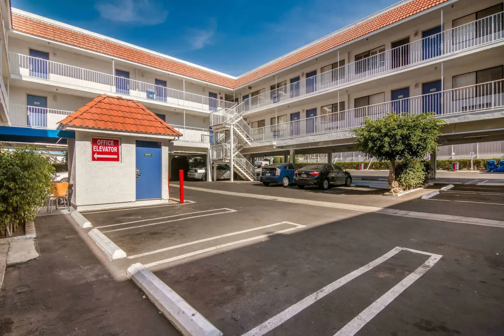 photo 1 of Motel 6 Monterey Park, CA
