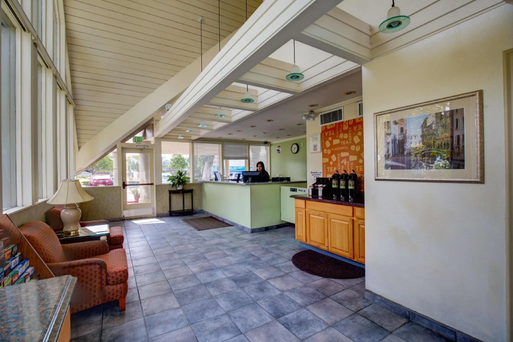 photo 1 of Good Nite Inn - Redwood City
