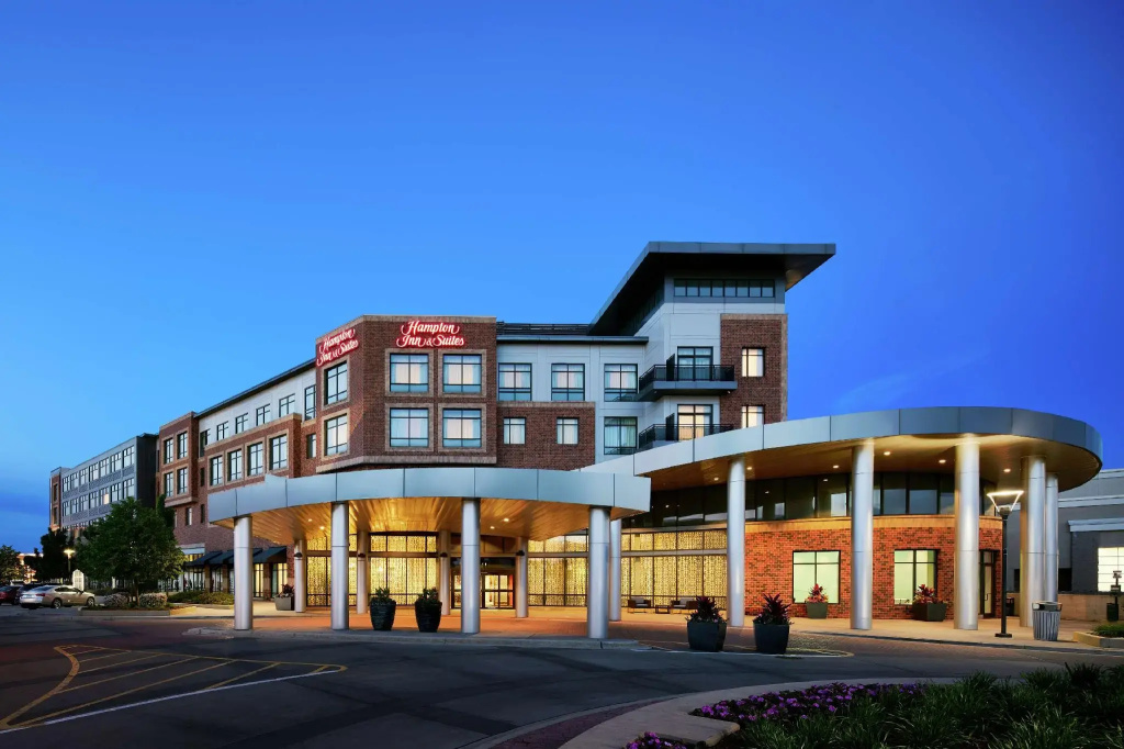 photo 1 of Hampton Inn & Suites Chicago/Mt. Prospect