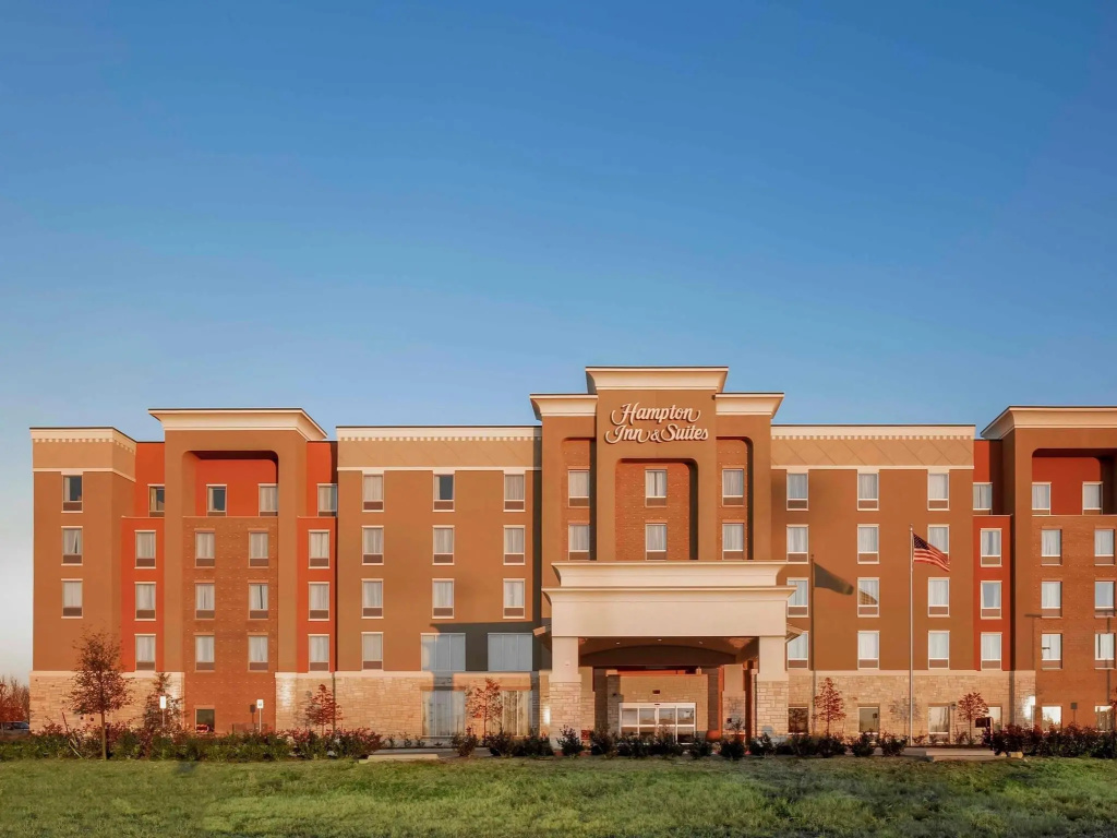 photo 1 of Hampton Inn & Suites Dallas/Frisco North-FieldhouseUSA