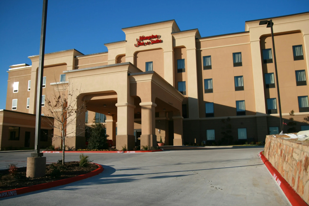 photo 1 of Hampton Inn & Suites Decatur