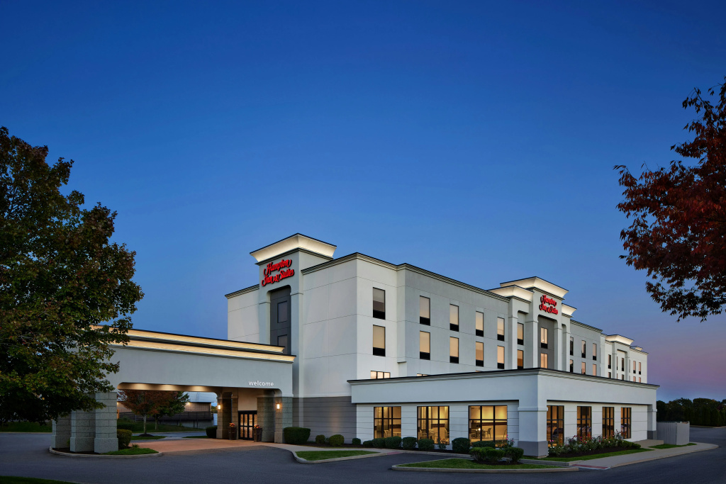 photo 1 of Hampton Inn & Suites New Haven - South - West Haven