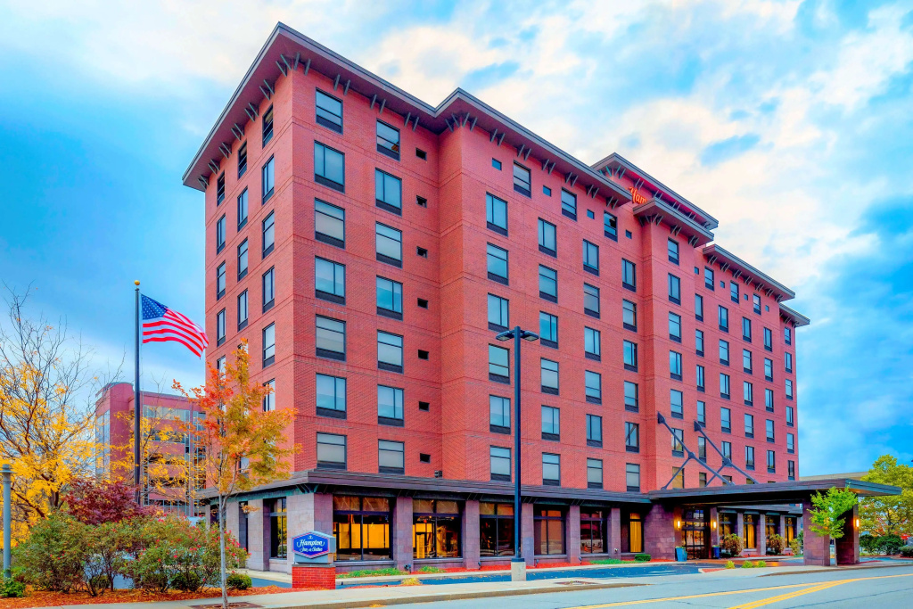 photo 1 of Hampton Inn & Suites Pittsburgh-Downtown