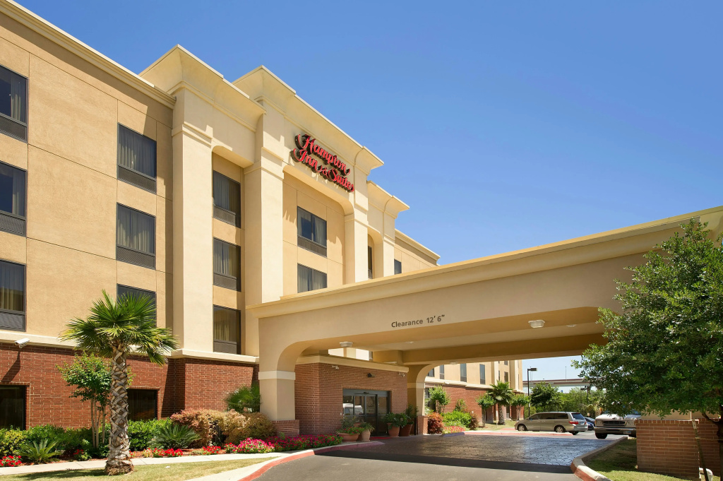 photo 1 of Hampton Inn & Suites San Antonio-Airport