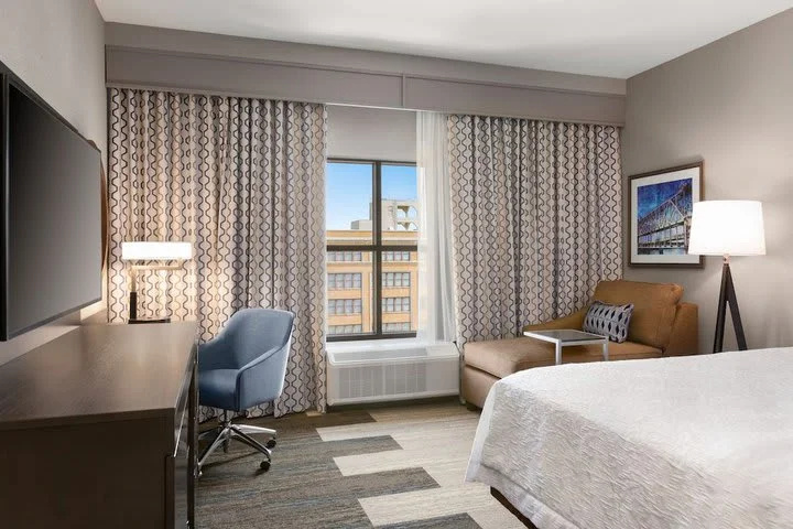 photo 1 of Hampton Inn & Suites Kansas City Downtown Crossroads