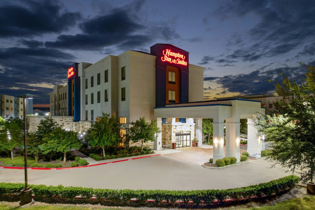 photo 1 of Hampton Inn & Suites Houston/Pasadena