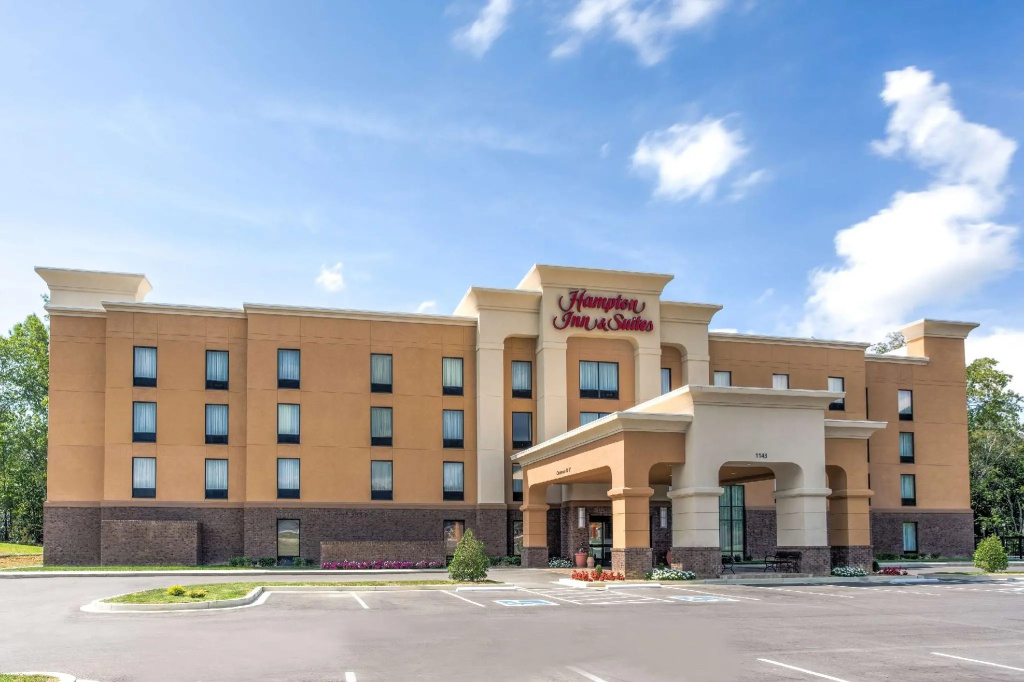 photo 1 of Hampton Inn & Suites Manchester