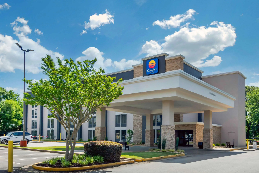 photo 1 of Spark by Hilton Atlanta Airport South College Park
