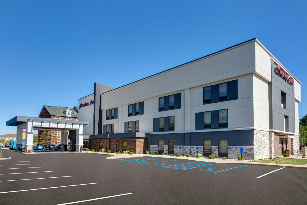 photo 1 of Hampton Inn Cincinnati Airport - North