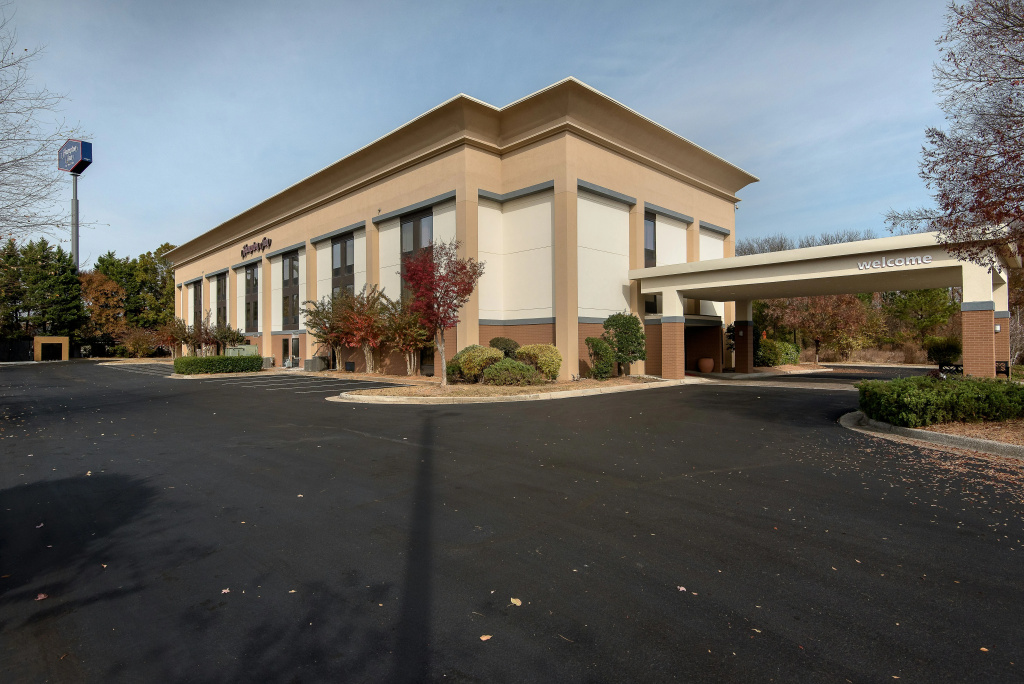photo 1 of Hampton Inn Commerce