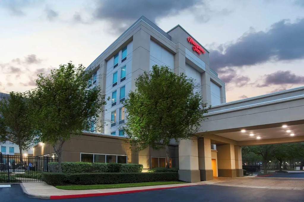photo 1 of Hampton Inn Houston-Near The Galleria