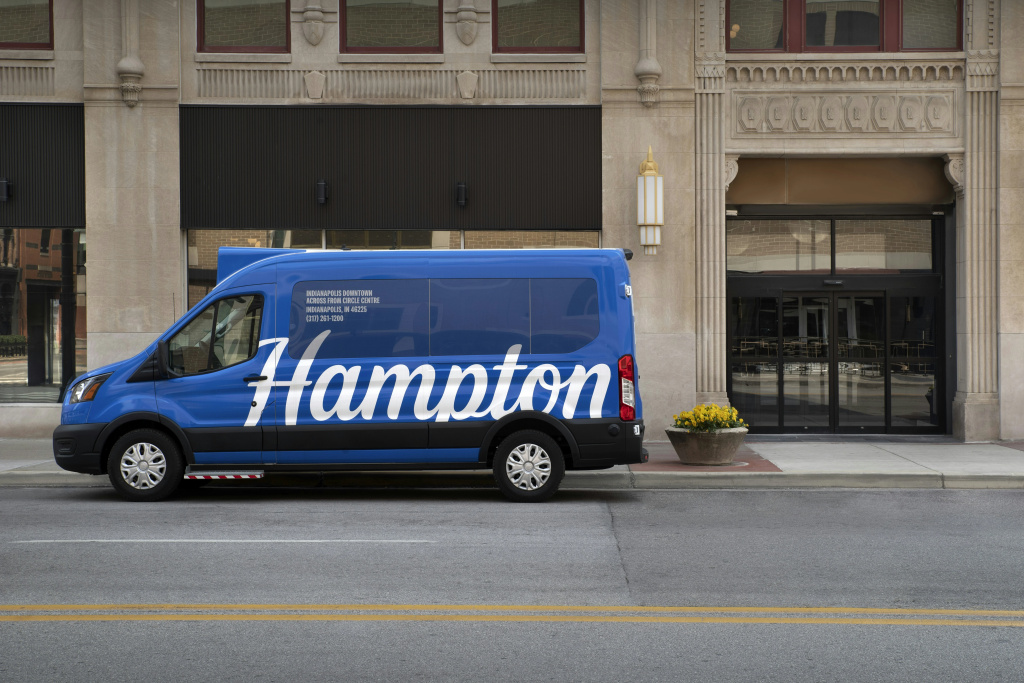 photo 1 of Hampton Inn Indianapolis Downtown Across from Circle Centre