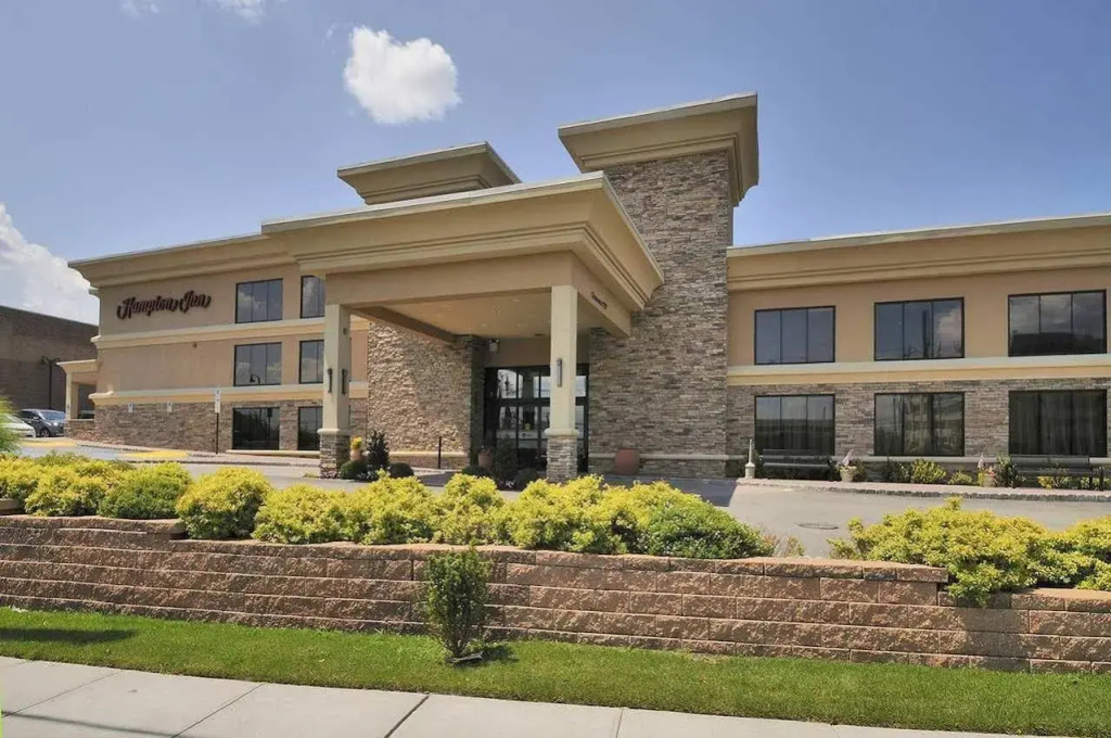 photo 1 of Hampton Inn Jericho - Westbury