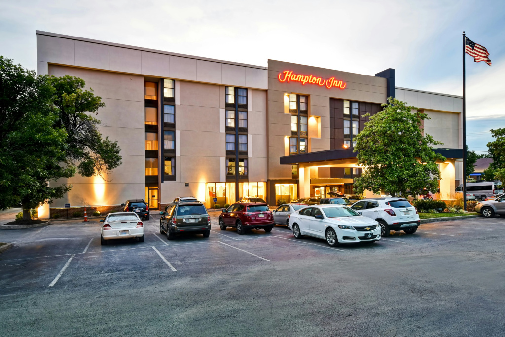 photo 1 of Hampton Inn I-75 Lexington/Hamburg Area