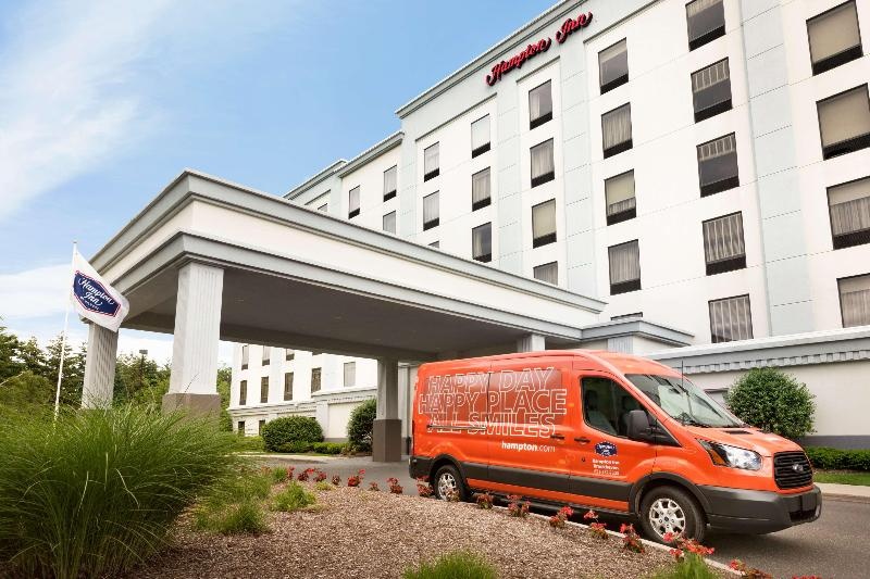 photo 1 of Hampton Inn Long Island/Islandia