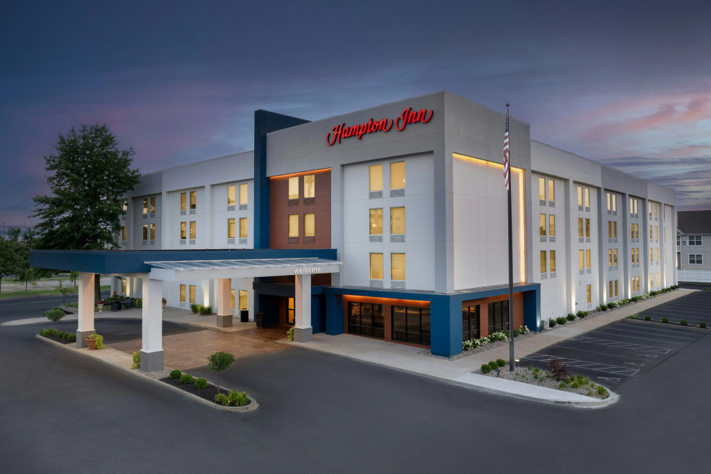 photo 1 of Hampton Inn Louisville-Airport