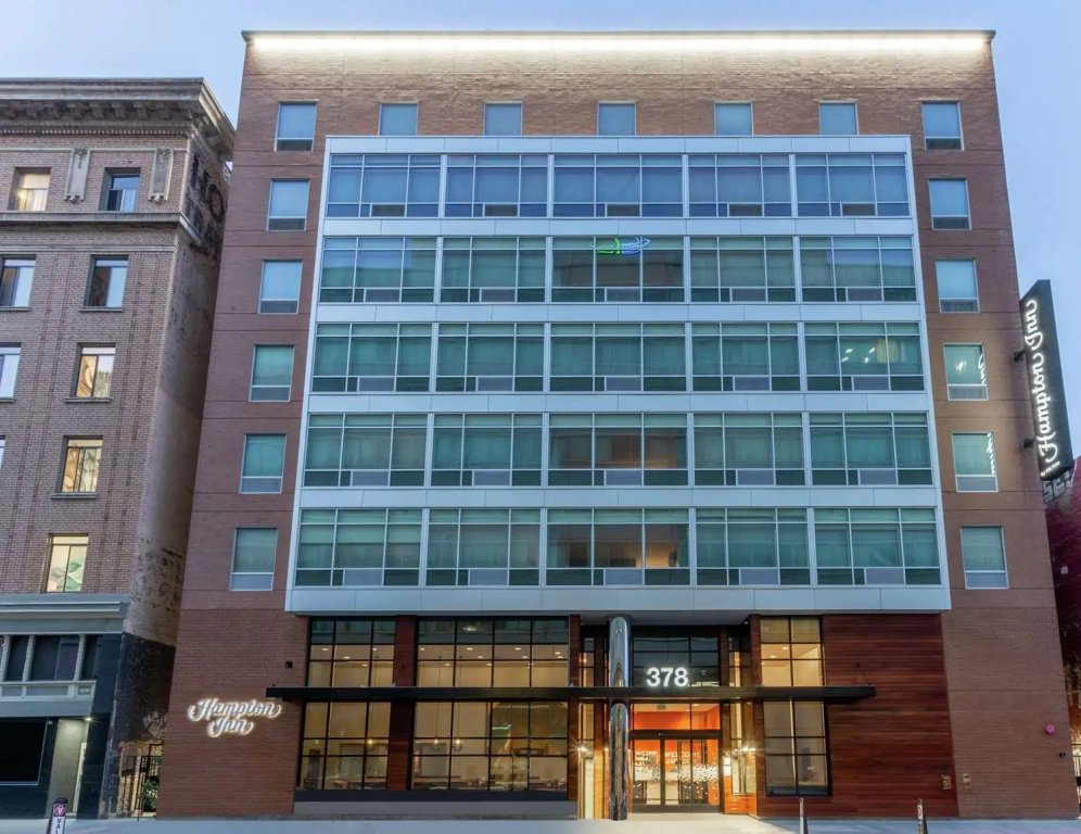 photo 1 of Hampton Inn Oakland Downtown-City Center