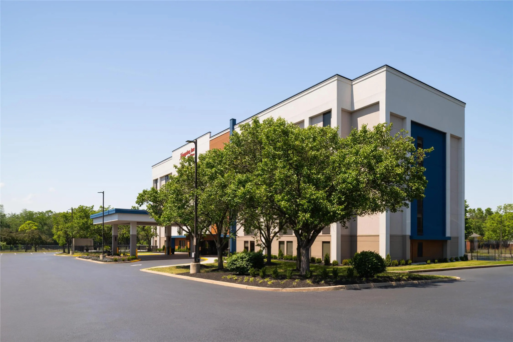 photo 1 of Hampton Inn Philadelphia/Airport