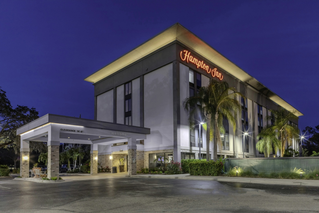 photo 1 of Hampton Inn Sarasota - I-75 Bee Ridge