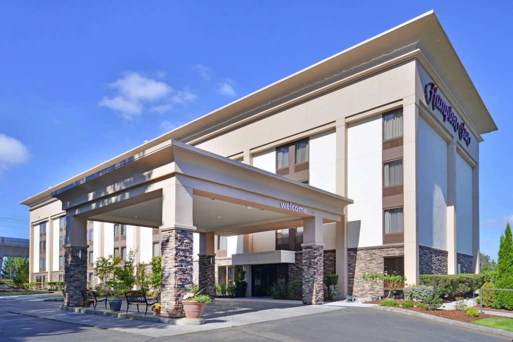 photo 1 of Hampton Inn Seattle-Airport